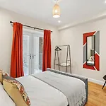 Stunning Margate Apartment 3 - Sleeps 6