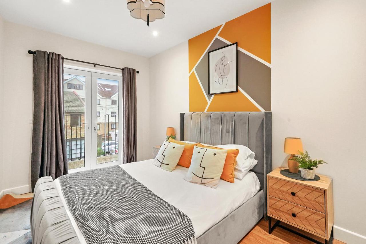 Stunning 3 - Sleeps 6 Apartment *